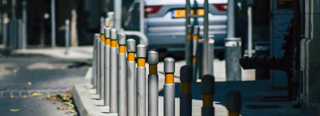 Safe and Convenient Retractable Barrier Column Systems for Properties in Belle Glade, FL